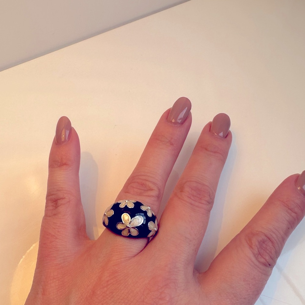 Sterling silver ring- size 7